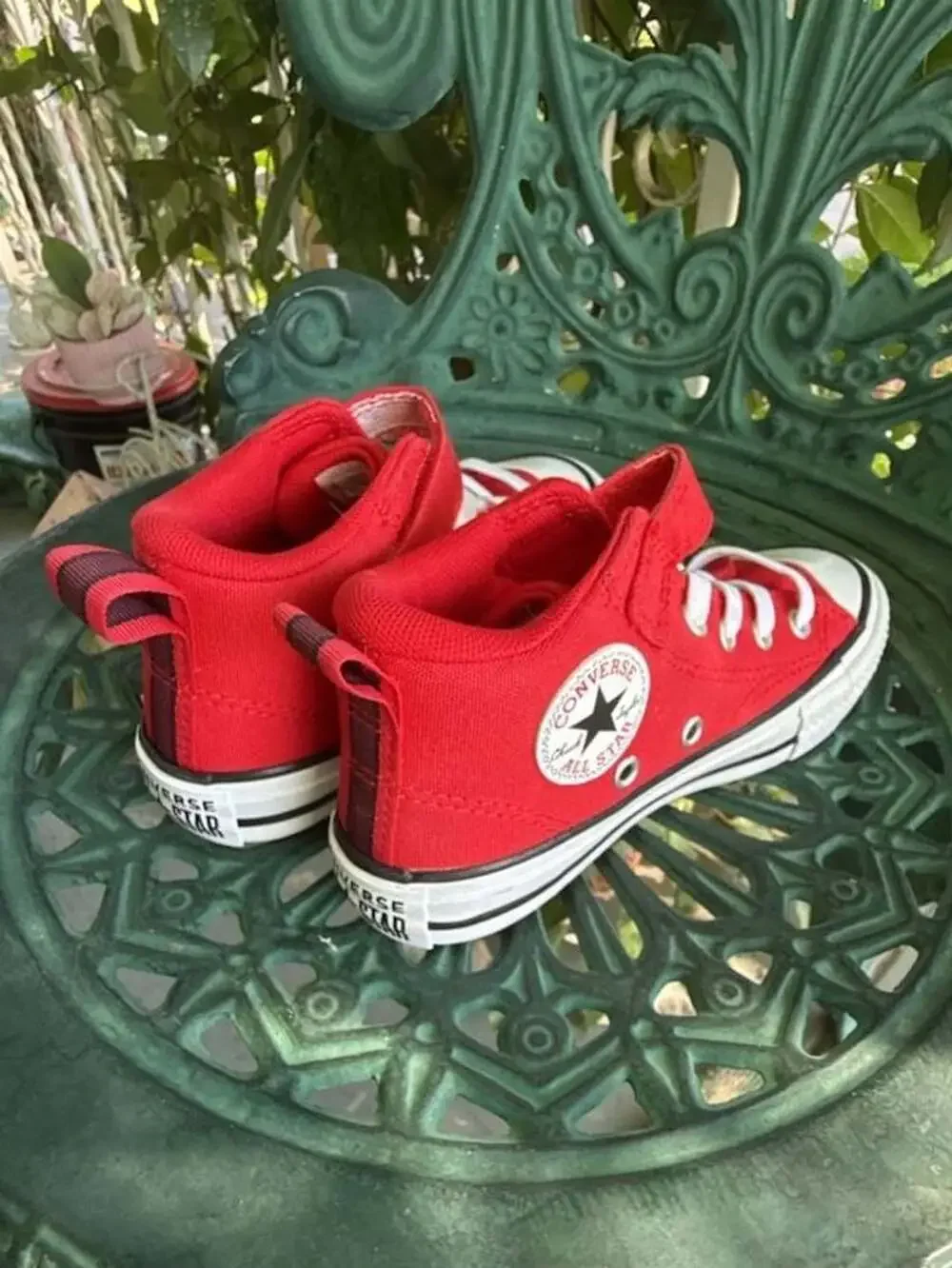 Converse Kids Chuck Taylor All Star Malden Street Easy On Red Mid Top Sneakers